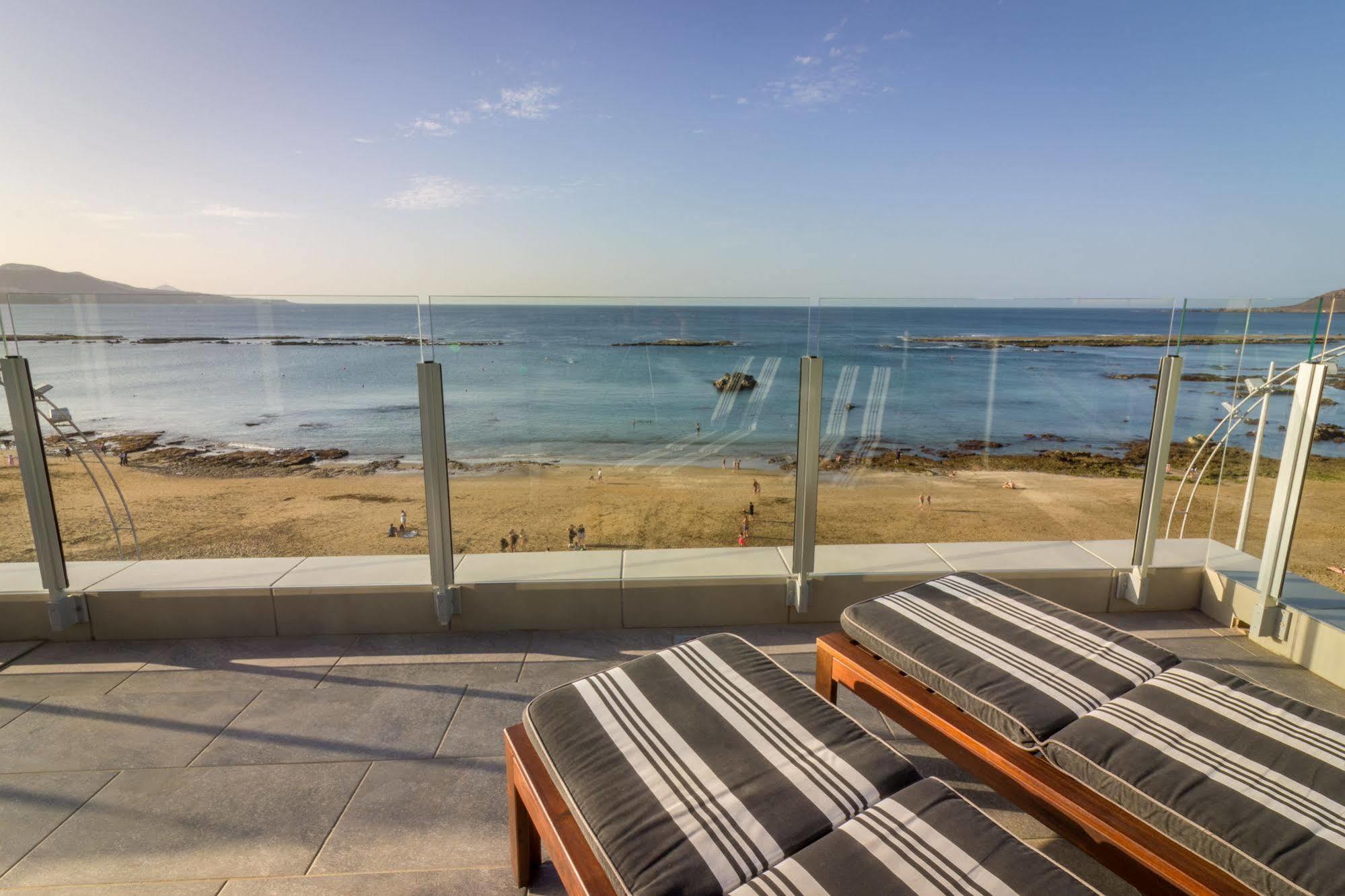 Living Las Canteras Homes - Beachfront Rooftop لاس بالماس دي غران كاناريا المظهر الخارجي الصورة